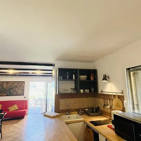 A Avec Terrasse, Parking Et Proche - 4 Couchages - Fr-1-63-355 Appartamento *