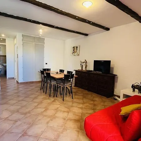Appartement A Avec Terrasse, Parking Et Proche - 4 Couchages - Fr-1-63-355 *